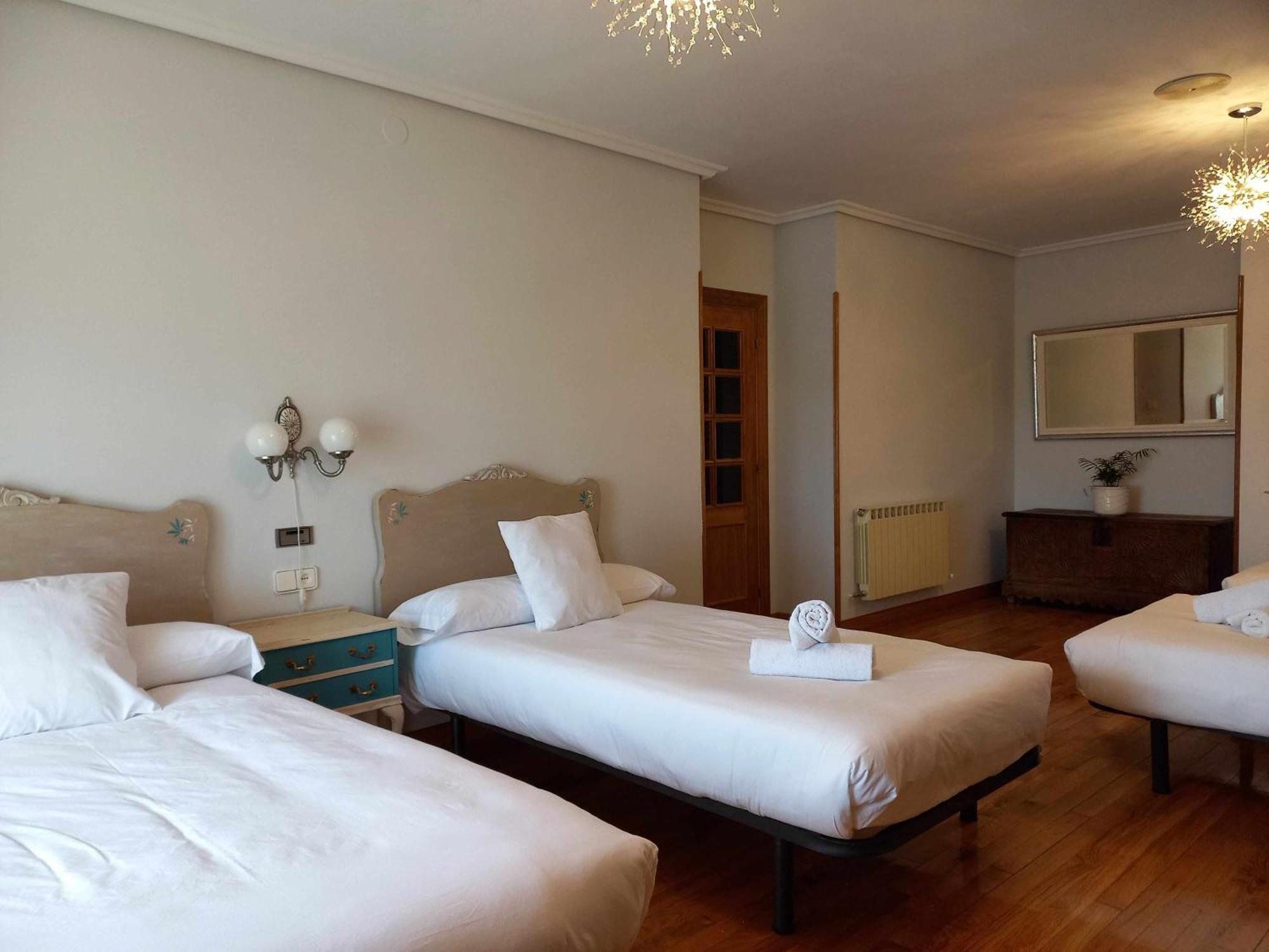 Casa Albaitar Con Piscina Y Sala De Juegos Azcona المظهر الخارجي الصورة